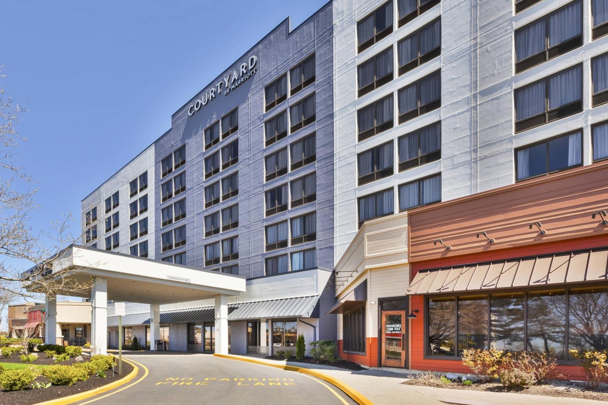 Courtyard By Marriott Secaucus Meadowlands Hotel Exterior photo