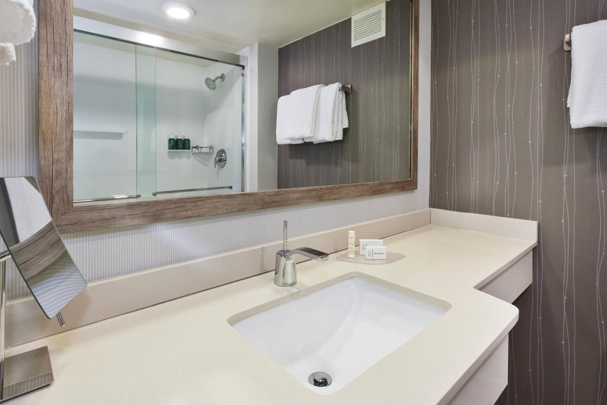 Courtyard By Marriott Secaucus Meadowlands Hotel Exterior photo