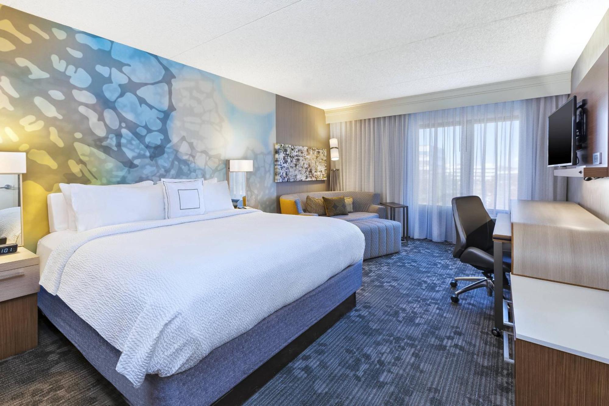 Courtyard By Marriott Secaucus Meadowlands Hotel Exterior photo