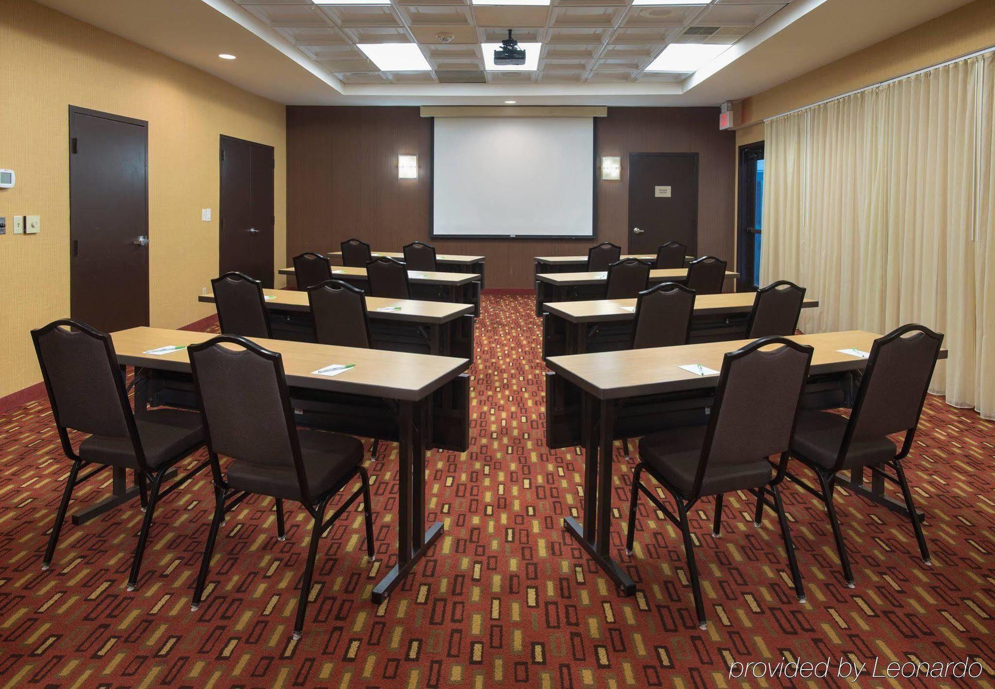 Courtyard By Marriott Secaucus Meadowlands Hotel Exterior photo