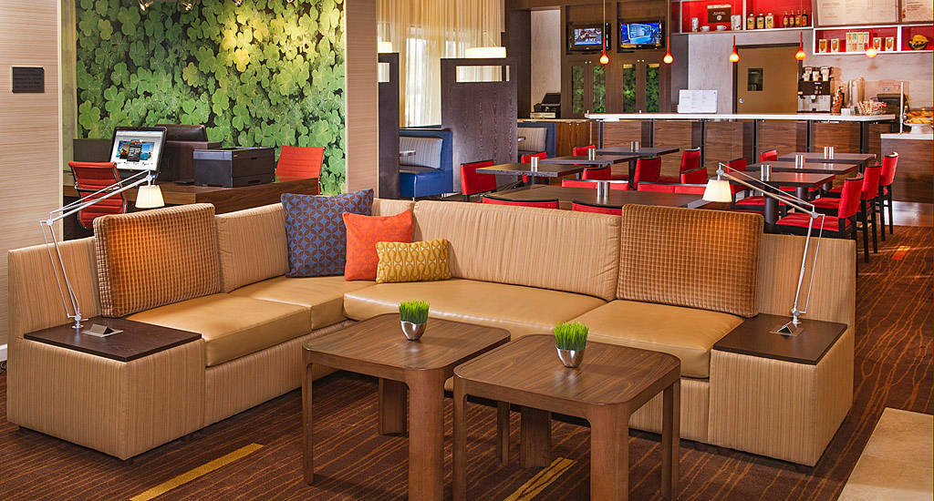 Courtyard By Marriott Secaucus Meadowlands Hotel Exterior photo